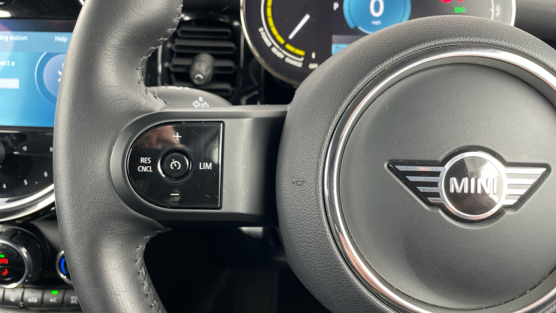 MINI Hatchback 135kW Cooper S Level 2 33kWh 3dr Auto Electric Hatchback